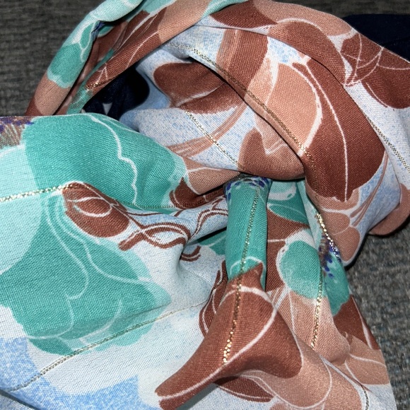 Scarf - Picture 6 of 6